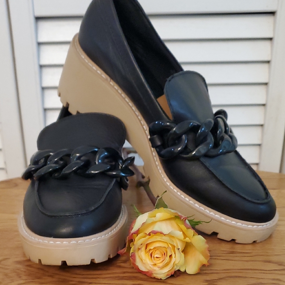 Dolce Vita Black Chain Detail Lug Sole Platform Loafers, Size 9